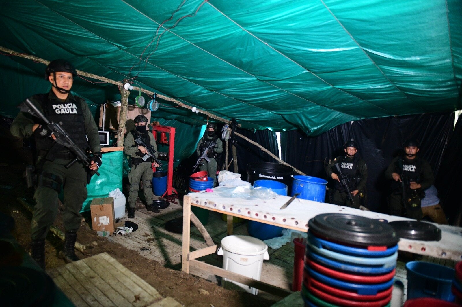 Desmantelan laboratorio de cocaína en Medellín