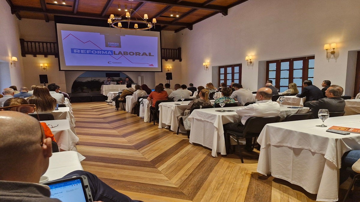 Empresarios antioqueños aseguran que la reforma laboral afectaría el empleo y la inversión. La Representante y ponente del proyecto canceló el encuentro que tenía previsto con este gremio en Medellín.