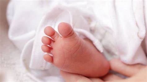 Envuelto en bolsas azules hallaron sin vida a un bebé en plena vía pública de Santa Fe de Antioquia