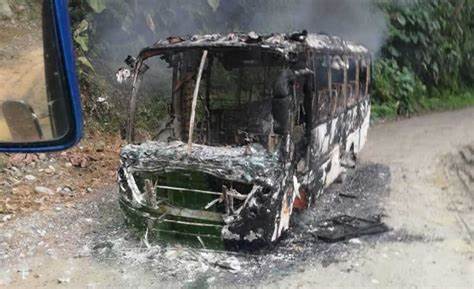 Son seis vehículos quemados en la vía Medellín-Quibdó en los últimos dos años