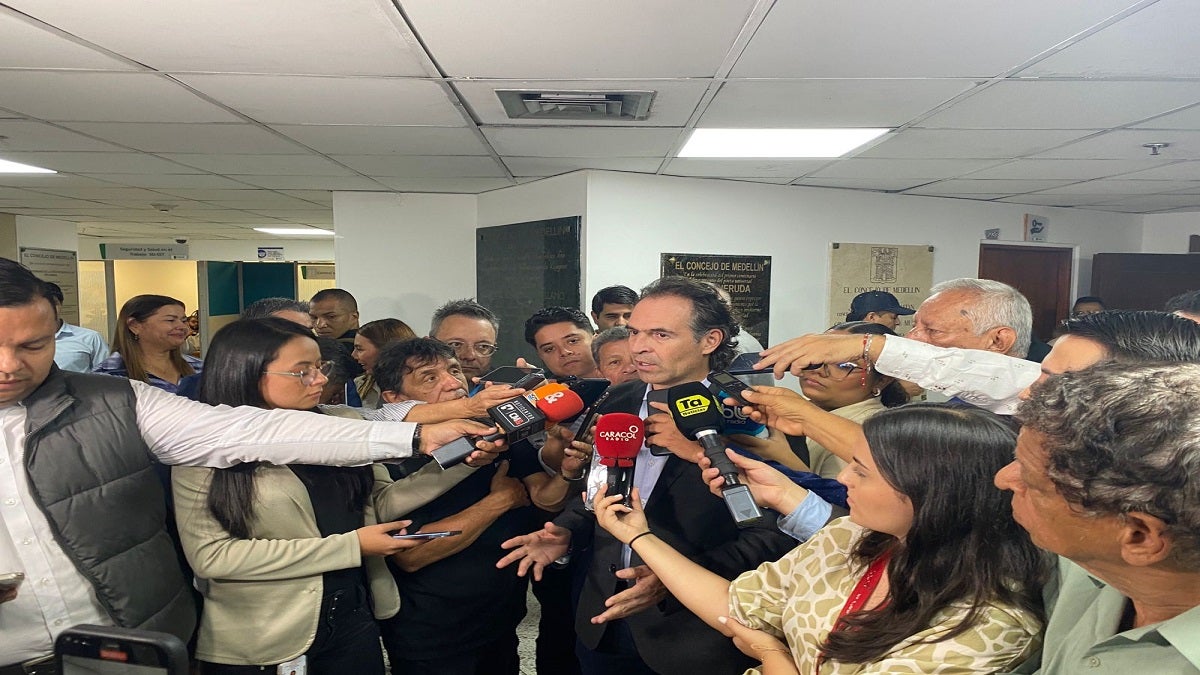 Aumentan nuevamente el esquema de seguridad del alcalde de Medellín. Un estudio de inteligencia militar determinó que la vida de Federico Gutiérrez corre peligro