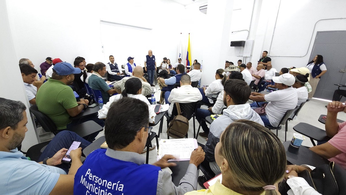 Papa criolla, plátano y cilantro muestran aumento de precio por causa del paro minero. A esta hora se reúnen líderes del gremio con Gobierno Nacional en el municipio de Caucasia.