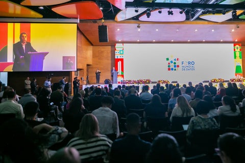 Ministro de Tic habló desde Medellín de los retos en materia de datos