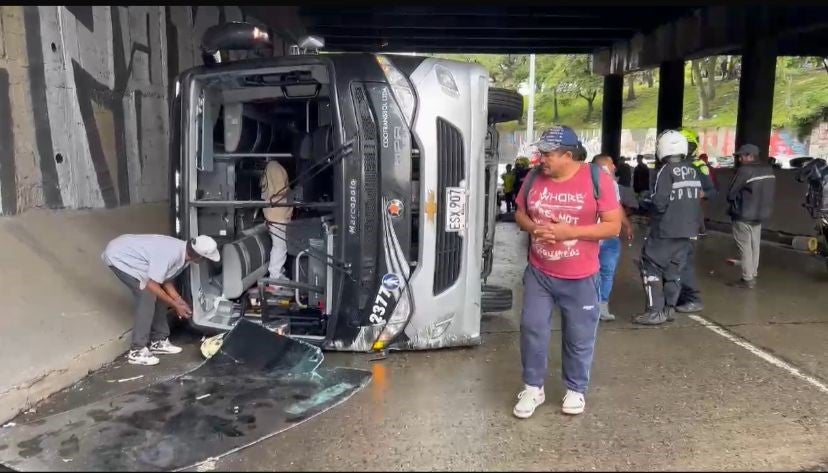 Accidente de bus en le centro de Medellín