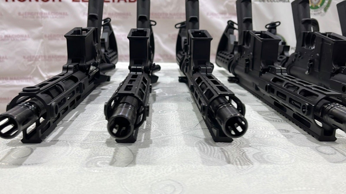 Fusiles incautados en Medellín