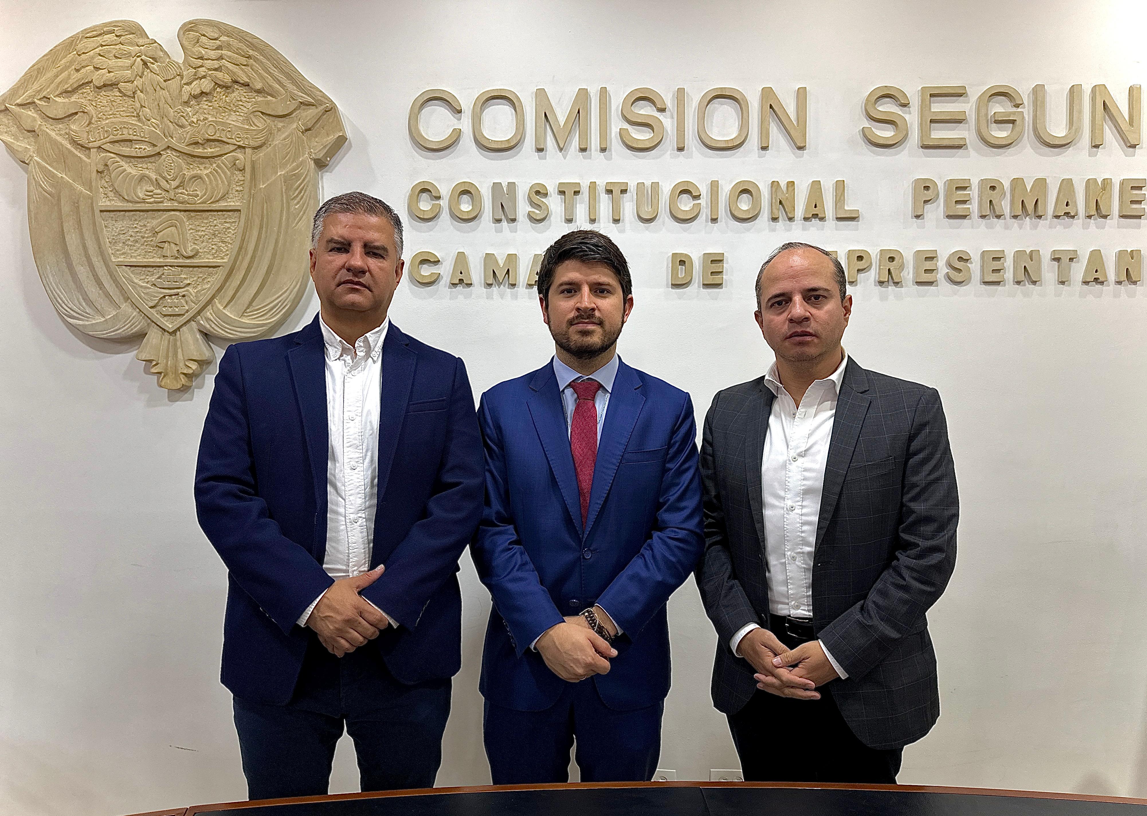 Congresistas antioqueños rechazan ausencia del gobierno