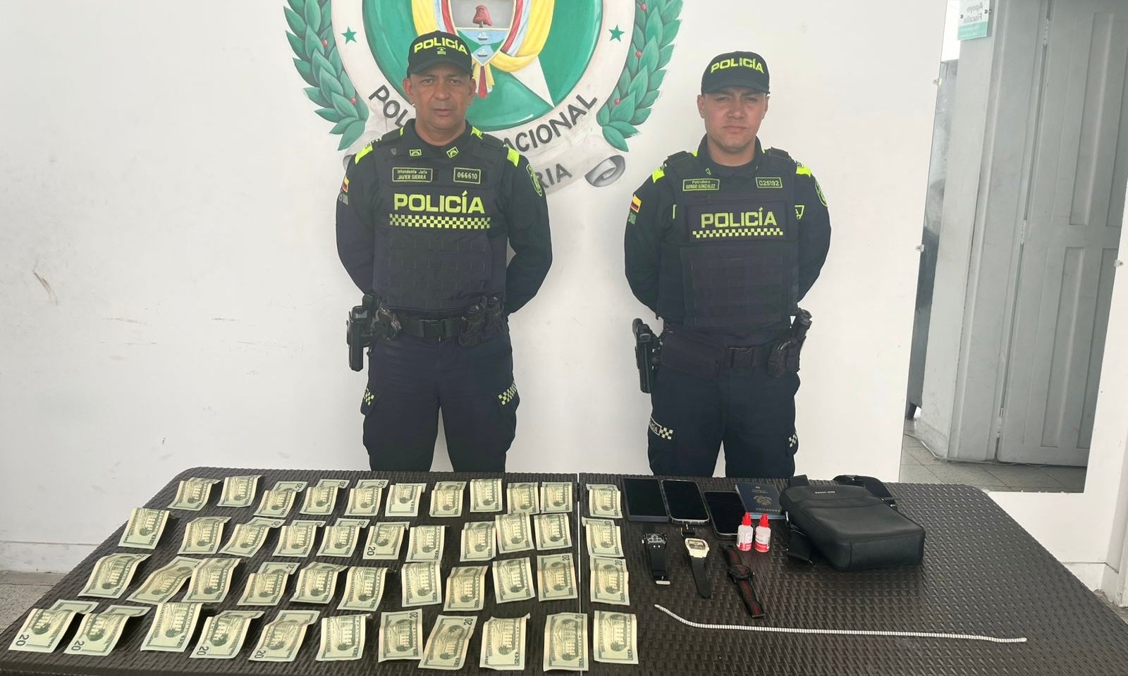 Mujeres sorprendidas en Medellín