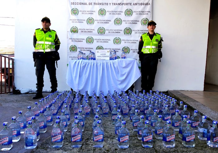 En Santa Bárbara decomisaron más de 200 botellas de licor adulterado