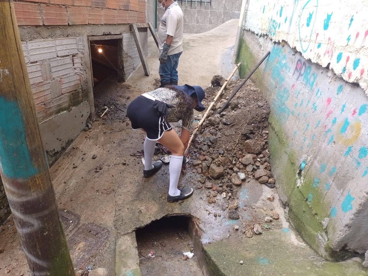 Quebrada desbordada Manrique Dic4 de 2024