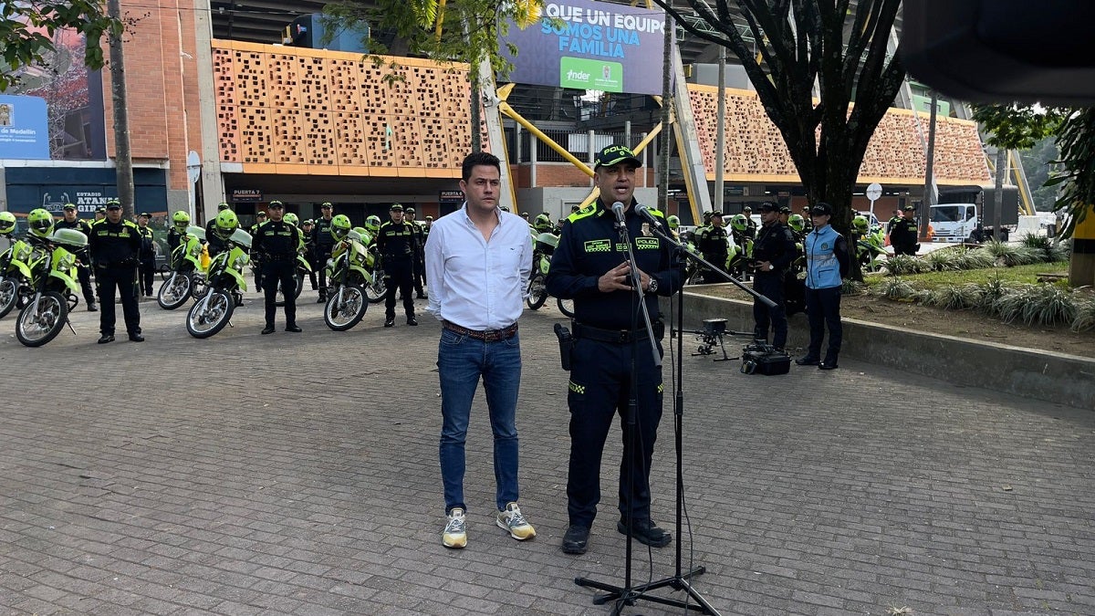 Más de mil policías estarán velando por la seguridad durante y después del partido entre Atlético Nacional y América de Cali por el partido de ida de la final por Copa Colombia