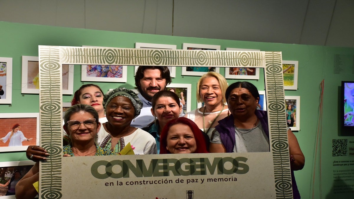 Convergencias. Liderazgos que construyen paz y memoria”, fue lanzado en el Museo Casa de la Memoria de Medellín. Más de 150 líderes y artistas serán parte de esta exposición.