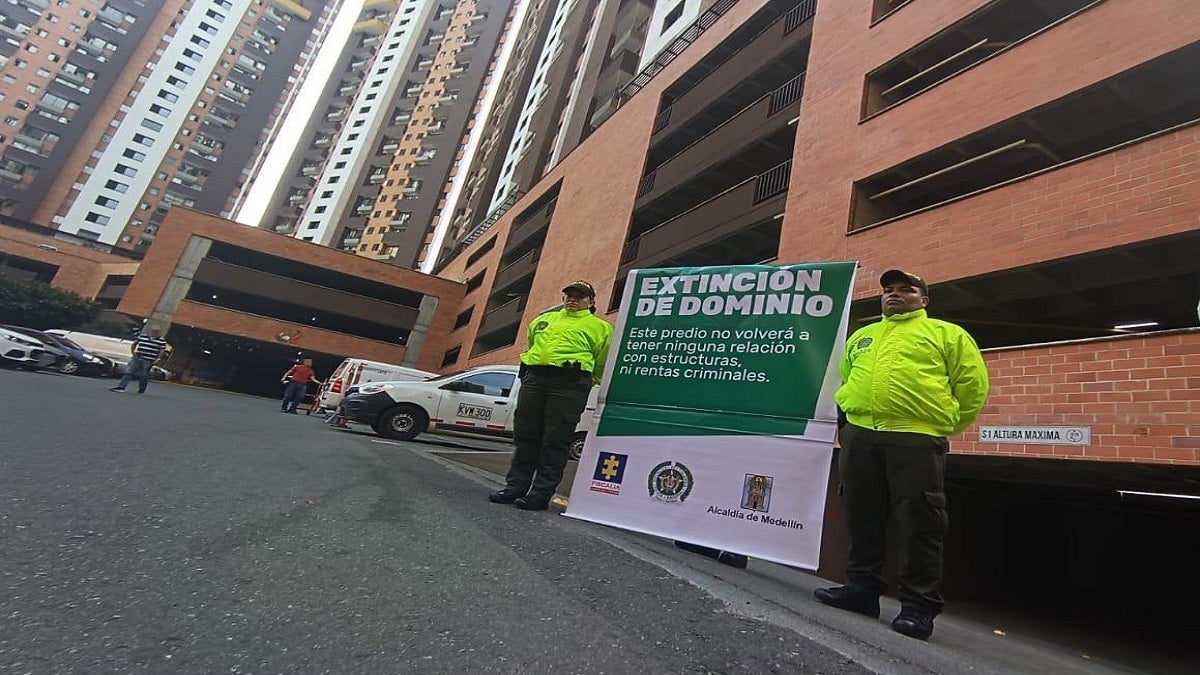 Fue capturado en Medellín un exfuncionario de la FLA por fabricación y comercialización de licor adulterado