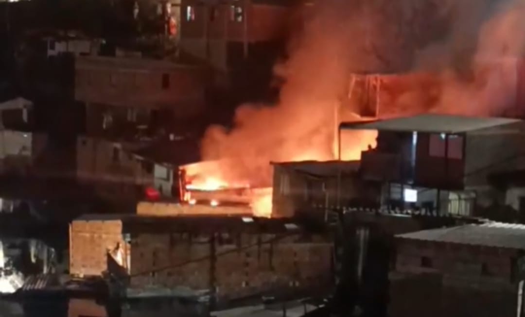 Incendio en el barrio Enciso de Medellín