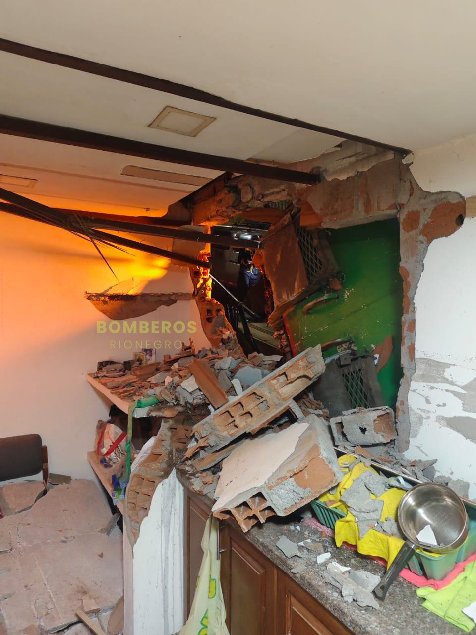 Carro de basuras se metió hasta la cocina de una casa en Rionegro, Antioquia