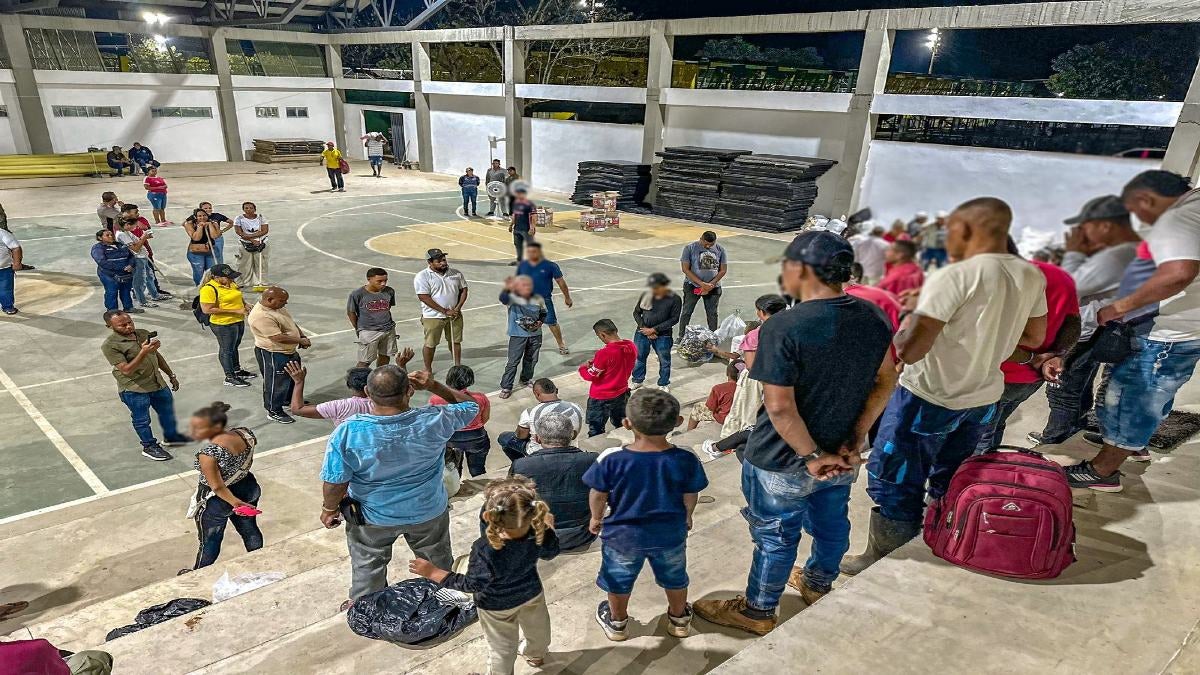 Familias desplazadas llegan al municipio de El Bagre, Antioquia