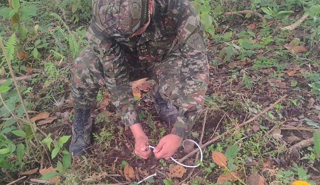 Denuncian instalación de minas antipersonal cerca de viviendas en Valdivia, Antioquia