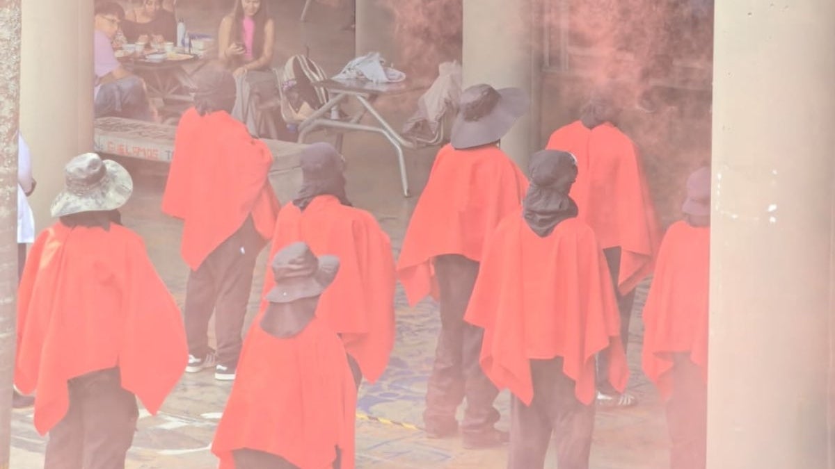 Encapuchados Universidad Nacional sede Medellín