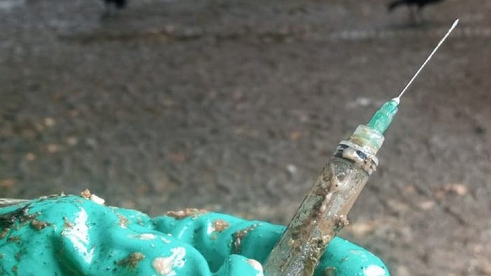 Mala disposición de elementos cortopunzantes en La Ceja, Antioquia