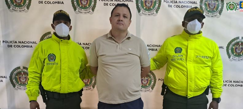 Subintendente enviado a prisión en Medellín: Señalado de encerrar en un baño a policías auxiliares y hostigarlas sexualmente