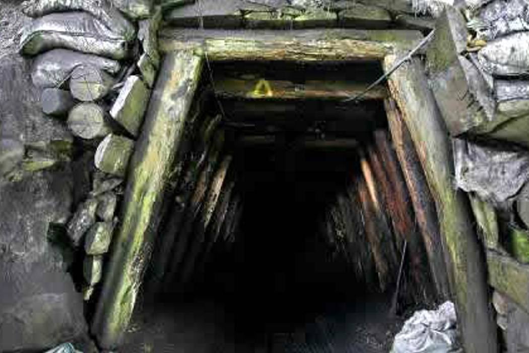 Minero quedó atrapado en un socavón en zona rural de El Bagre: Aún no ha podido ser rescatado