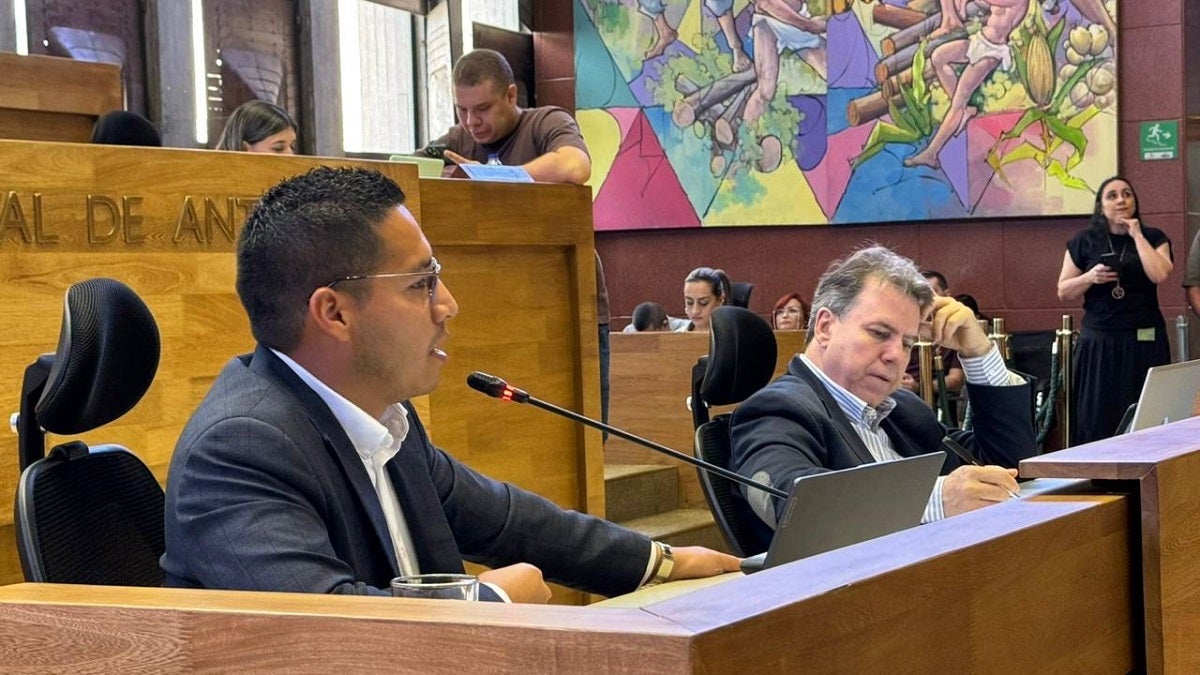 Antioquia y Caldas presentaron avances en la implementación de la Región Administrativa de Planificación del Agua y la Montaña