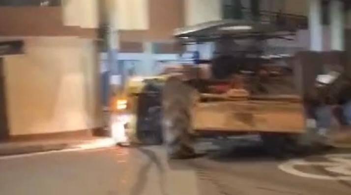 Caos en Santa Rosa de Osos: Tractor descontrolado intentó embestir a personas y vehículos