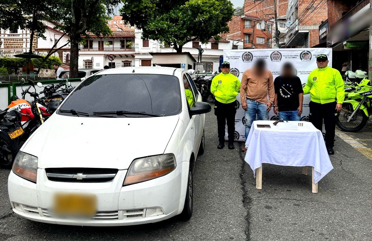 Detenidos alias “El Gato” y “El Enano” en Copacabana: Planeaban un fleteo con revólver encaletado a funcionarios de un banco