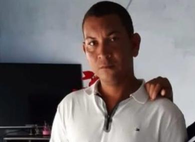 [FOTOS] Disidencias las FARC habrían asesinado al administrador de una mina en El Bagre y dejaron grafitis en el lugar del crimen