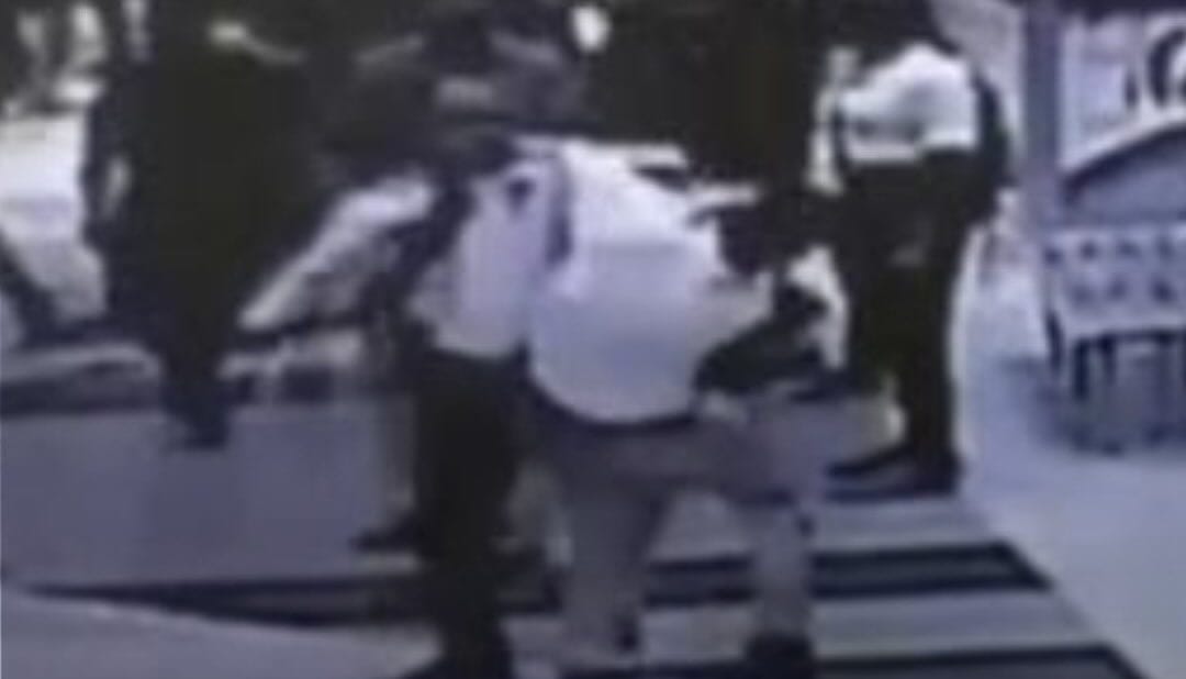 Vigilante con detención domiciliaria por muerte de habitante de calle en Medellín