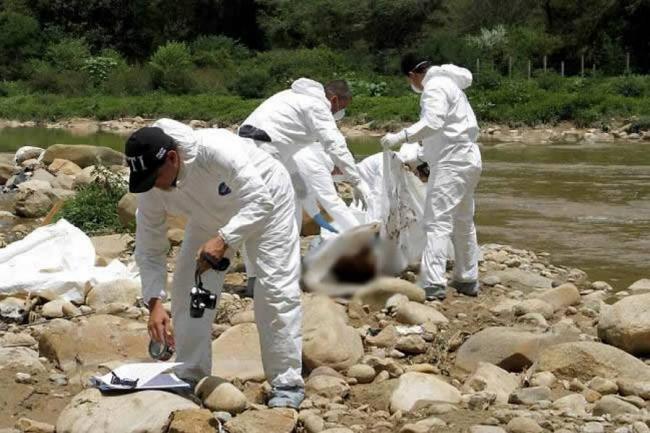 Entre rocas de una quebrada hallaron cuerpo en alto grado de descomposición: Reportado como desaparecido hace cinco días en Medellín