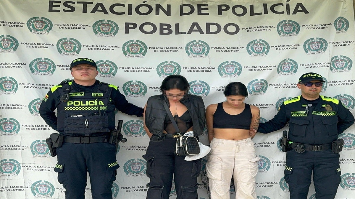 Dos mujeres fueron capturadas en Medellín cuando intentaban huir de un apartamento luego de un millonario hurto a dos extranjeros
