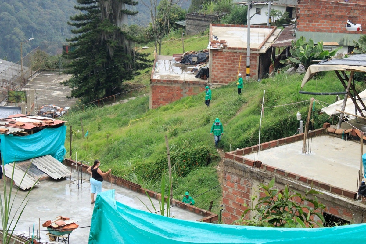 Construcciones Ilegales - Medellín - 2025