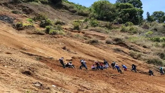 Persona atrapada en deslizamiento de tierra en Ciudad Bolívar Antioquia