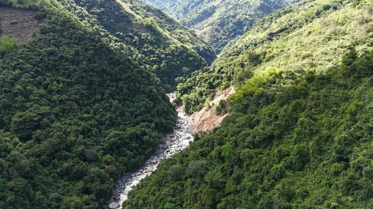 Represamiento rio Buey Abejorral, Antioquia