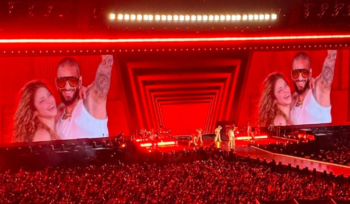 Video de Shakira en Medellín; Maluma cantó 'Chantaje' con ella