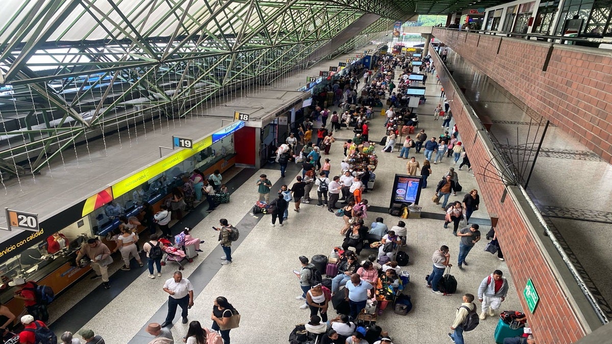 Entre el 11 y 15 de abril, más de 300 mil personas se movilizaron por las terminales de transporte de Medellín, dato de la Asociación de Transportadores de Pasajeros de Antioquia