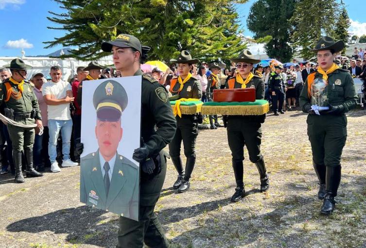 Refuerzan búsqueda de responsables del atentado en Salgar que dejó un policía muerto