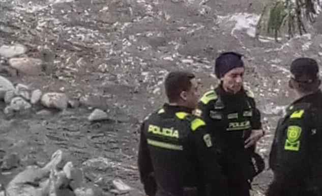 Macabra muerte: Hallan desnudo un cadáver en el río Medellín