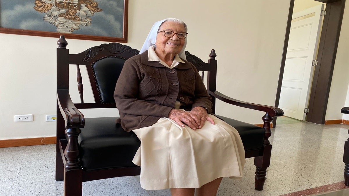 “Si me muero, muero feliz, tal como quiero y así se lo he pedido a Dios”, fueron las palabras que le dijo la hermana Inés Arango a la hermana Laura de La Cruz antes de viajar al lugar de su asesinato.