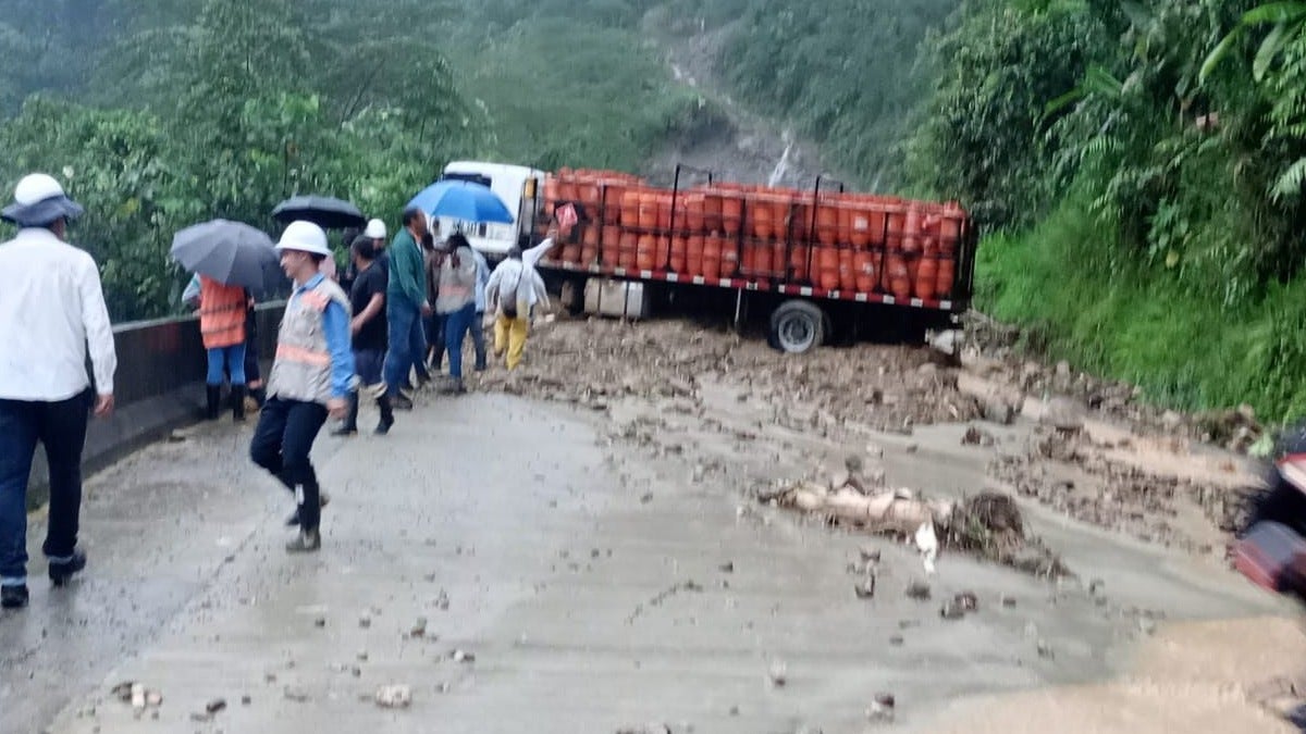 Afectación en vía Quibdó - Medellín por cuenta de las lluvias