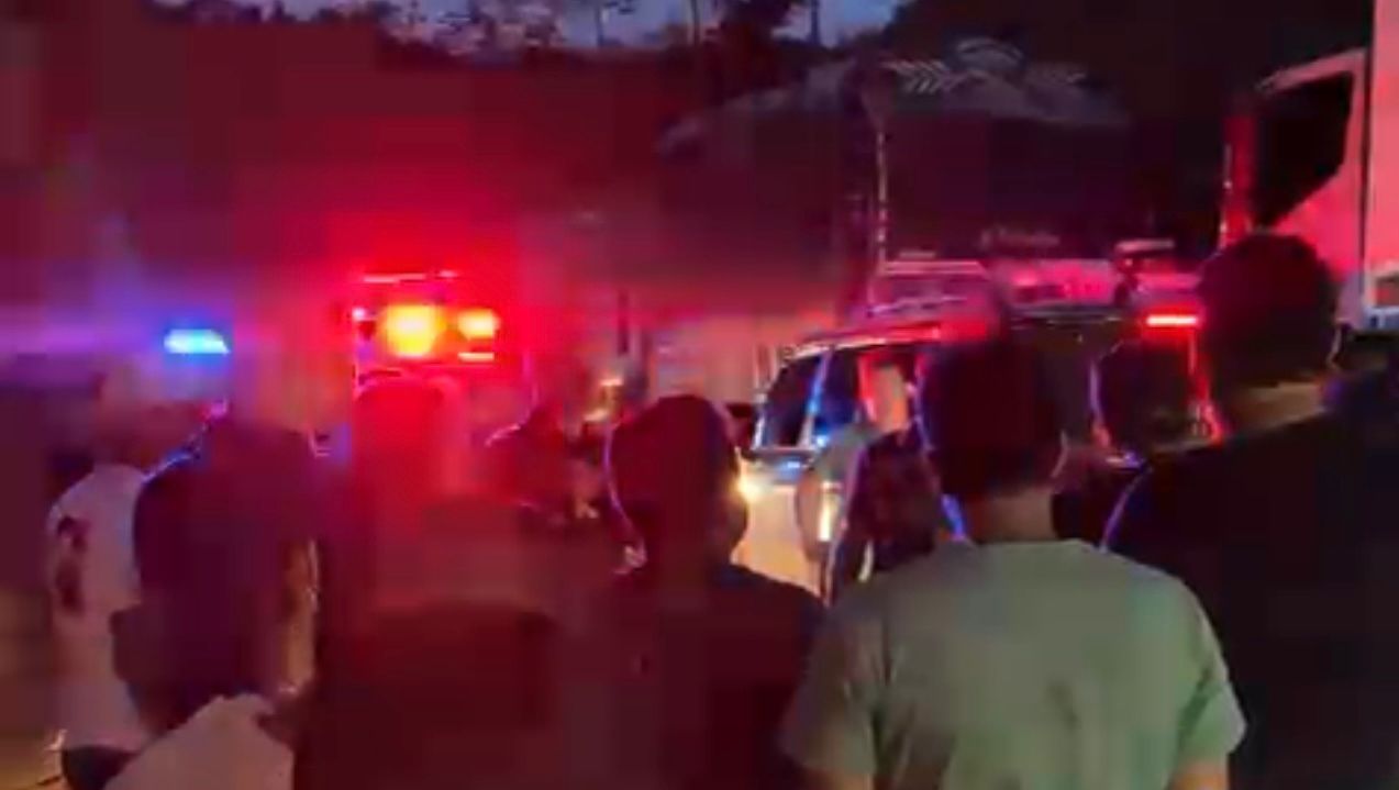 Mineros bloquean vía en Antioquia