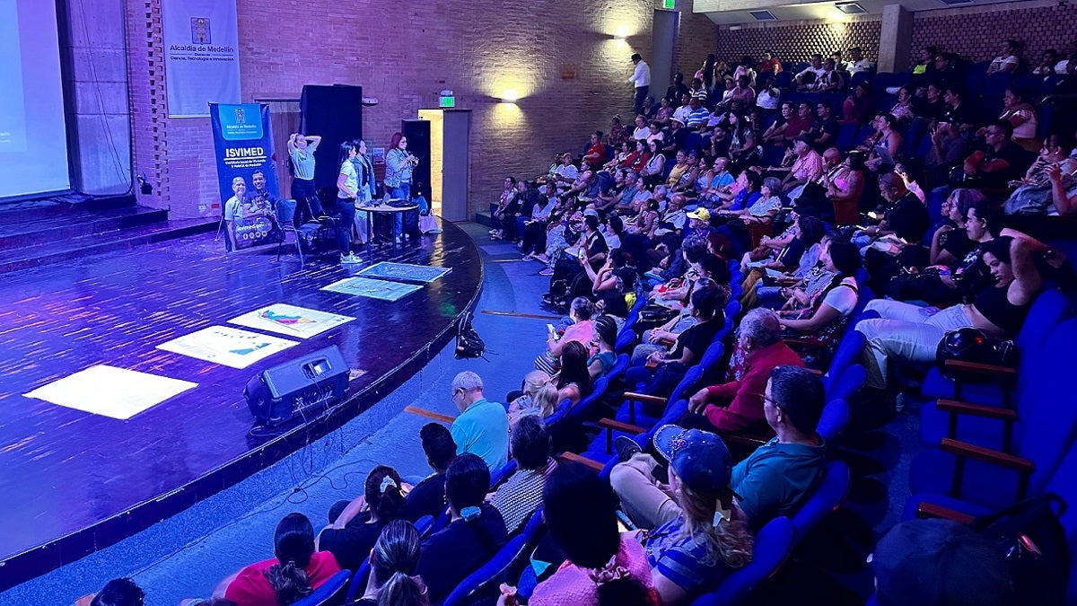 Jornada para legalizar las viviendas en Medellín