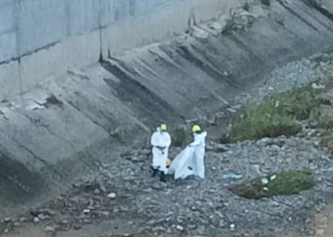 Intensa búsqueda en Medellín de dos habitantes de calle al parecer arrastrados por una quebrada