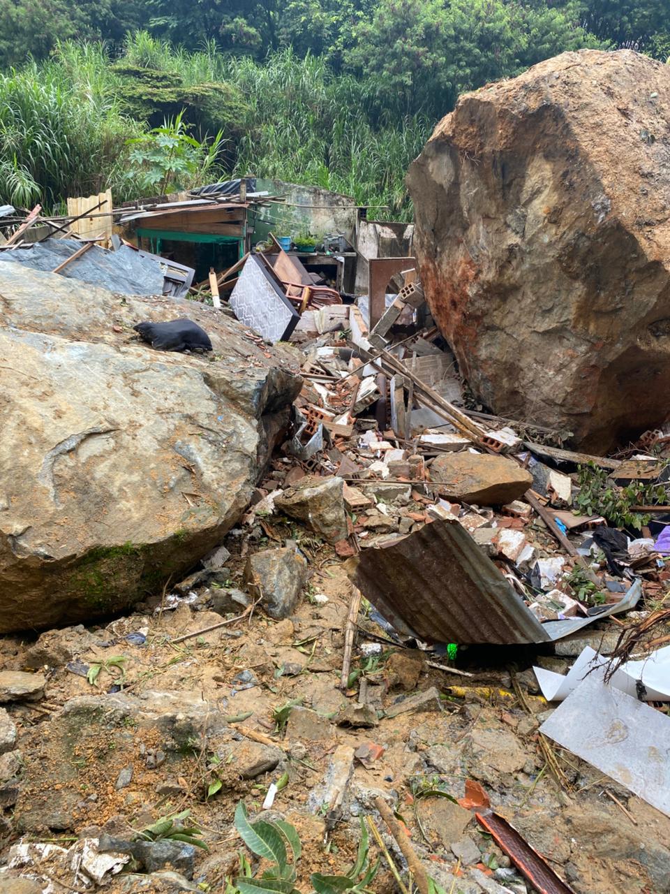 La historia de ocho sobrevivientes que escaparon de la muerte en el invierno de Medellín