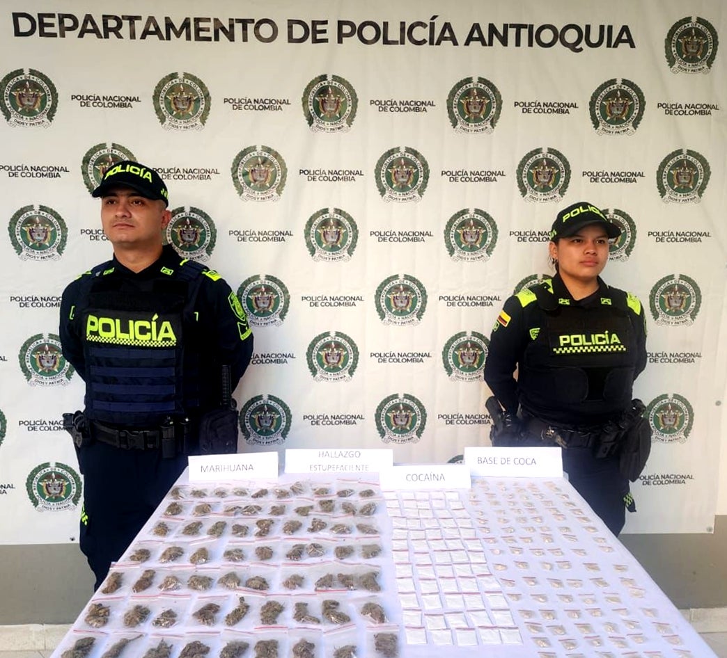 Hallaron bolsa llena de drogas en Santuario, Antioquia