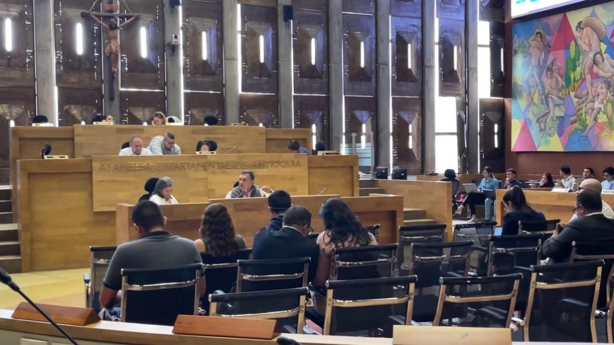 La Asamblea de Antioquia aprobó recursos de vigencias futuras por más de 764 mil millones de pesos para la intervención de 633 kilómetros de vías