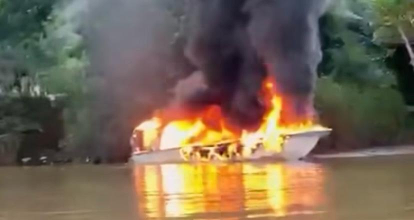 Incendio de embarcación en El Bagre, causó quemaduras de segundo grado a un hombre
