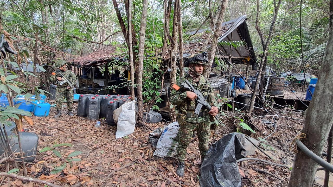 Ejército destruyó 54 laboratorios de droga del Clan del Golfo en Antioquia y Córdoba