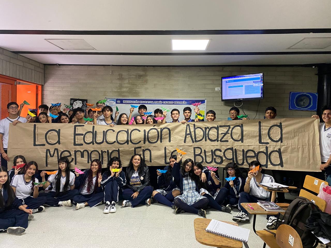 Educación y memoria: estudiantes de Bello conmemoran la semana Internacional del Detenido Desaparecido