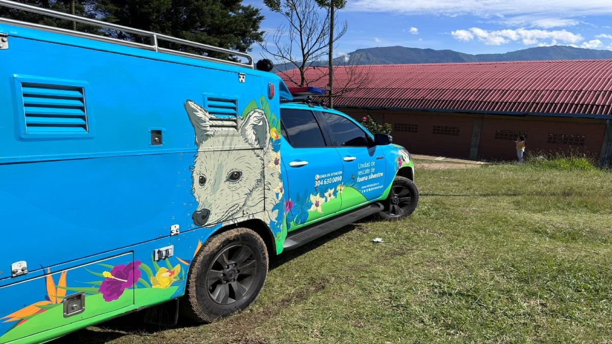 Atención animales en albergues vereda Granizal, Bello